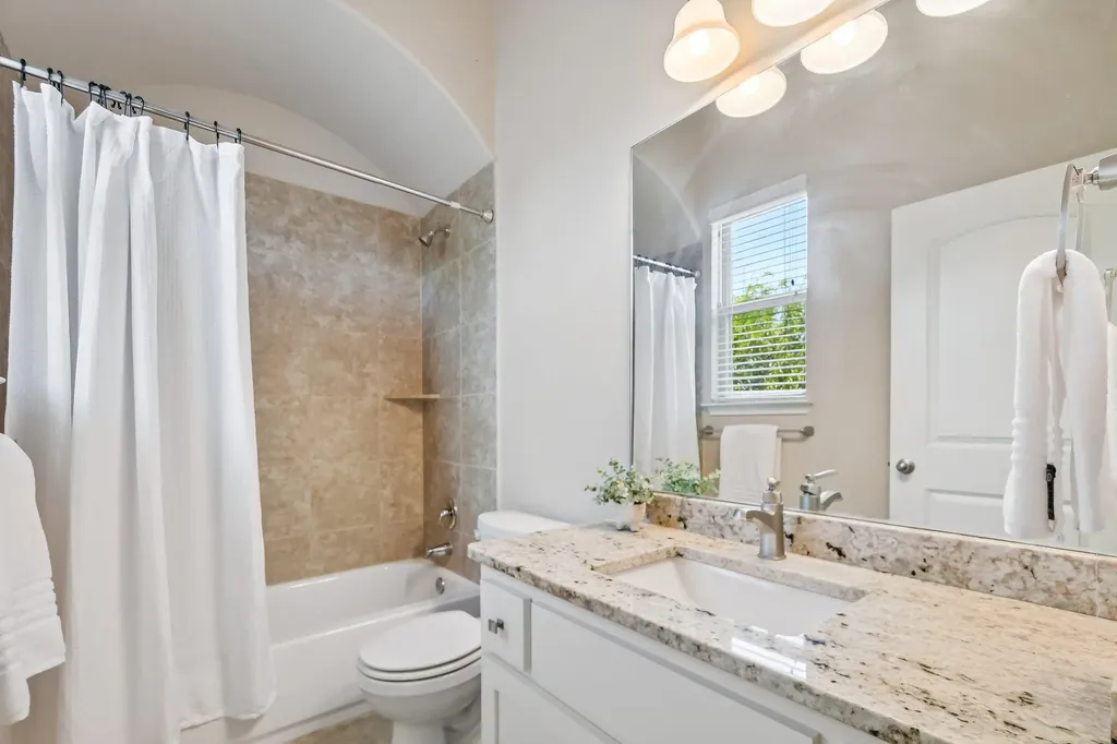 7420 Turnback Ledge Trail Lago Vista TX 78645