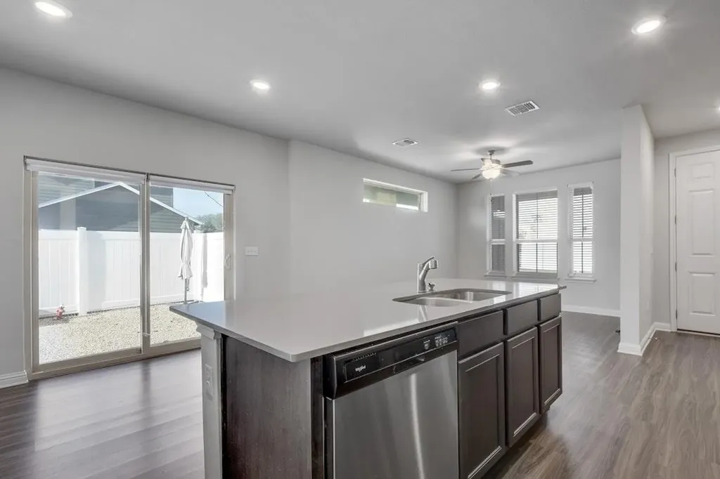 7800 Moody Bend Austin TX 78744