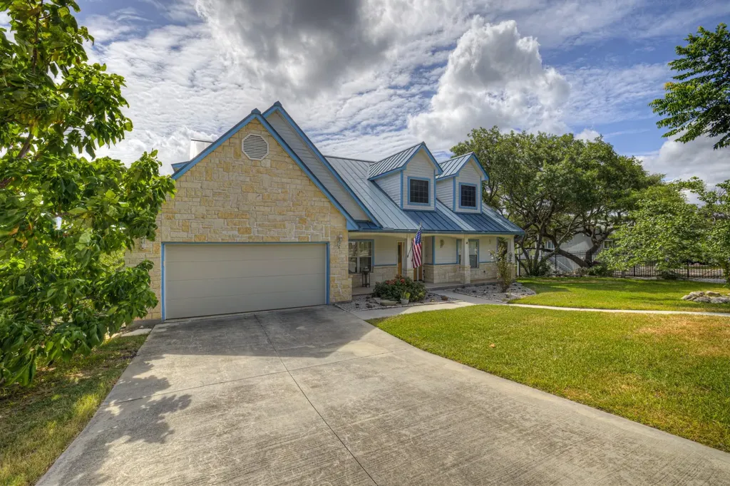 163 Riedel Lane Canyon Lake TX 78133
