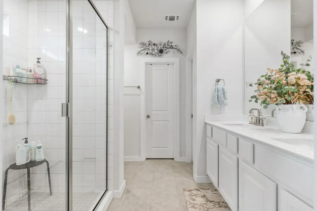 128 Three Oaks Lane Georgetown TX 78628