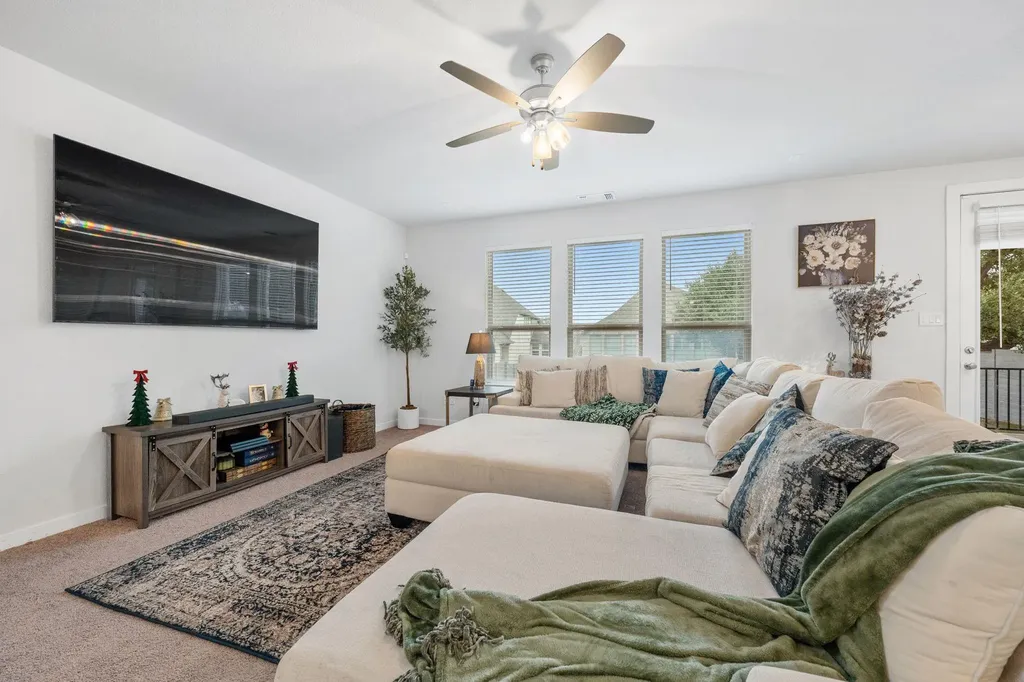 128 Three Oaks Lane Georgetown TX 78628