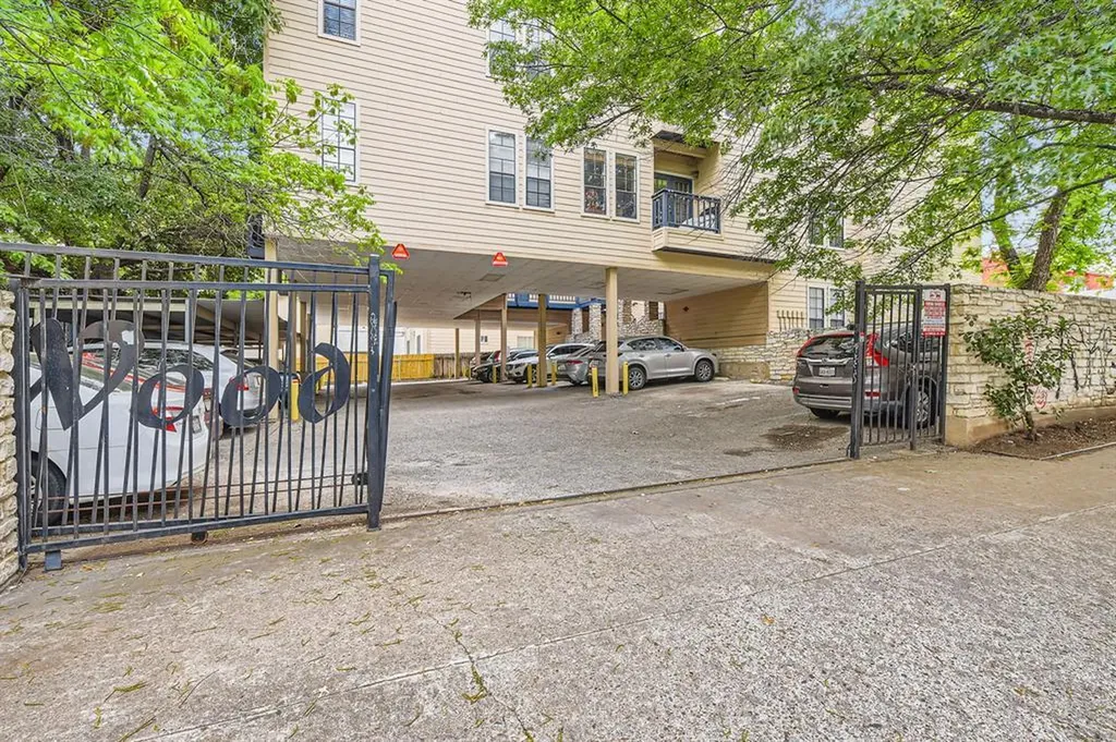 711 W 21st Street Austin TX 78705