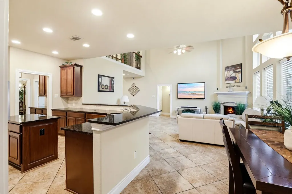 8931 Cimarron Route San Antonio TX 78255