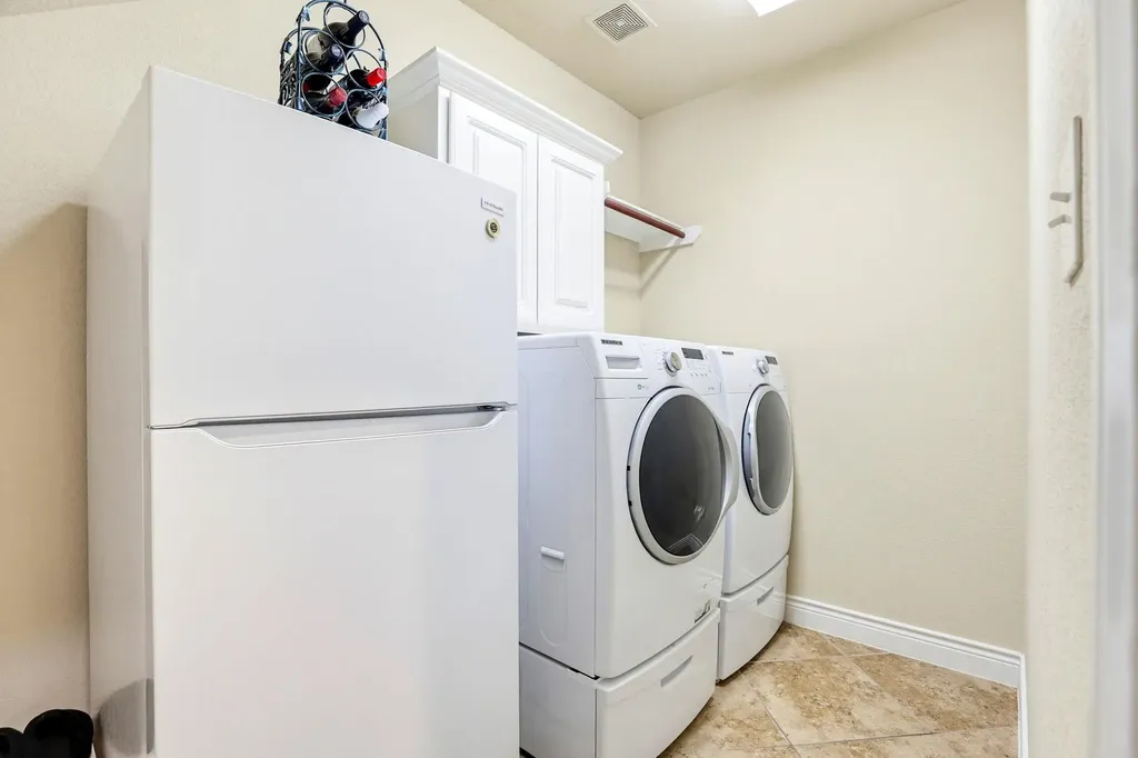 8931 Cimarron Route San Antonio TX 78255
