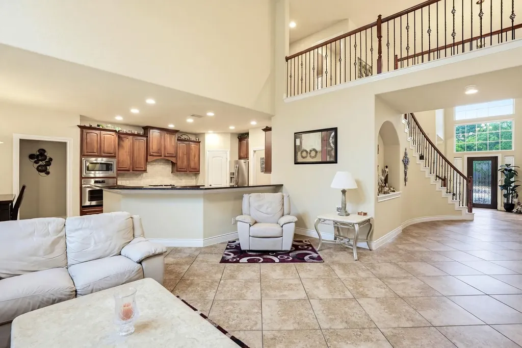 8931 Cimarron Route San Antonio TX 78255