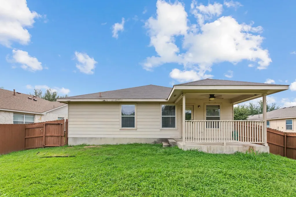 12601 Wayne Spur Lane Elgin TX 78621