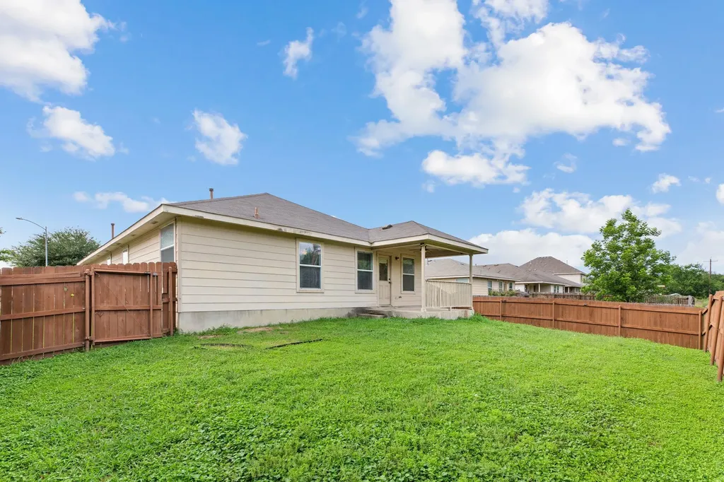 12601 Wayne Spur Lane Elgin TX 78621