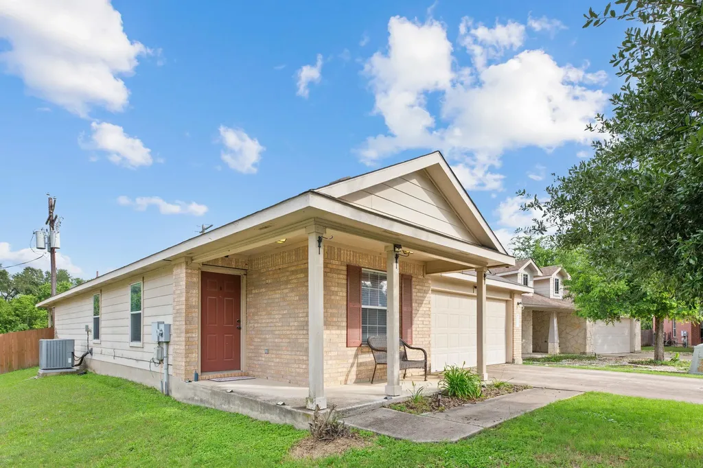 12601 Wayne Spur Lane Elgin TX 78621