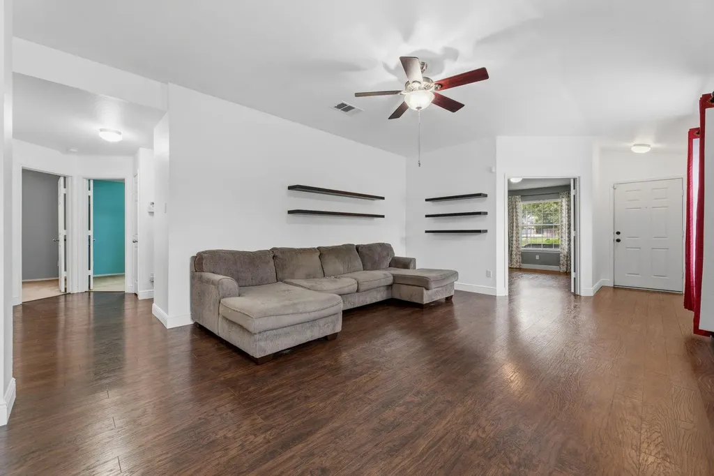 12601 Wayne Spur Lane Elgin TX 78621