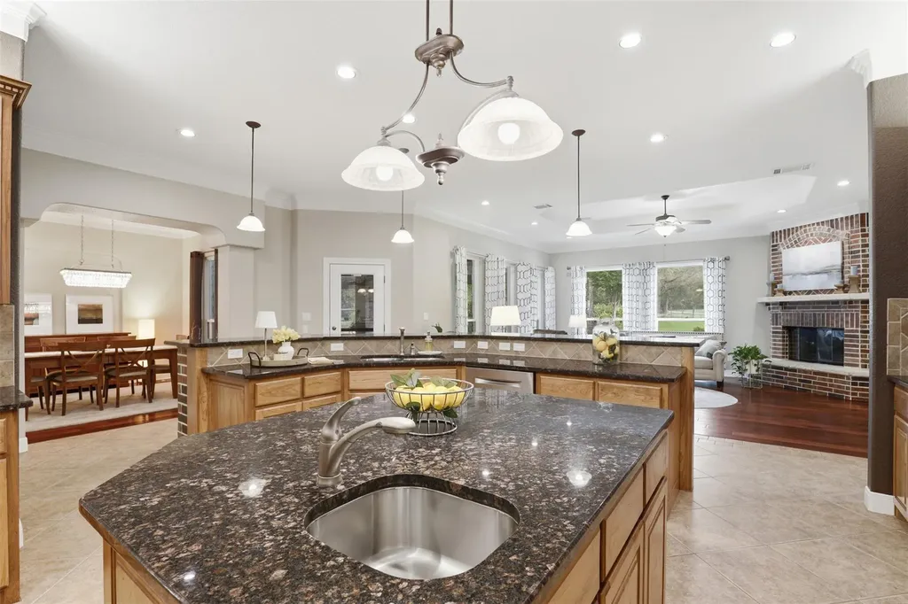 107 W Majestic Oak Lane Georgetown TX 78633