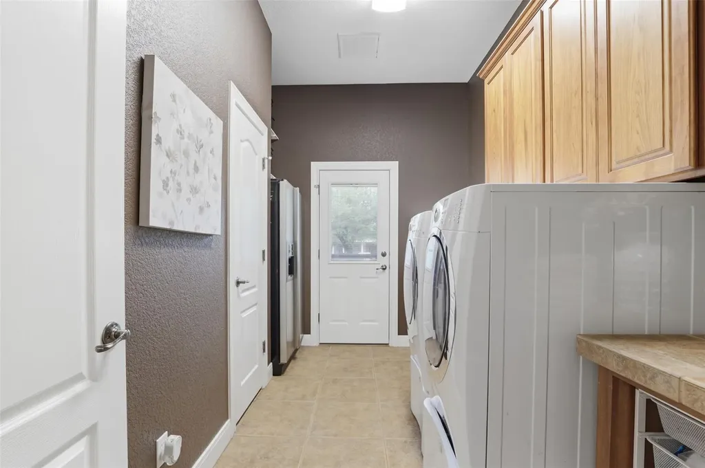 107 W Majestic Oak Lane Georgetown TX 78633