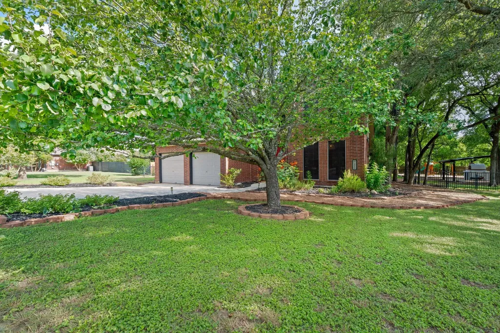 222 Primrose Drive Kyle TX 78640
