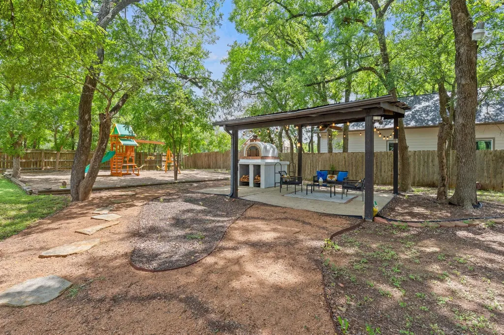 222 Primrose Drive Kyle TX 78640