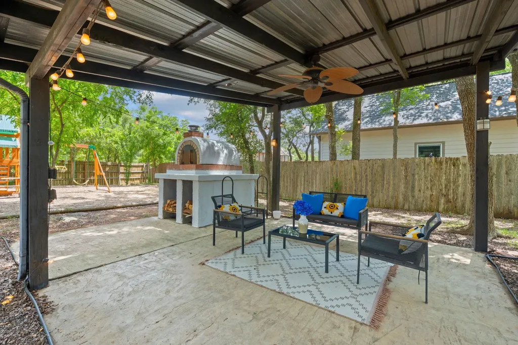 222 Primrose Drive Kyle TX 78640