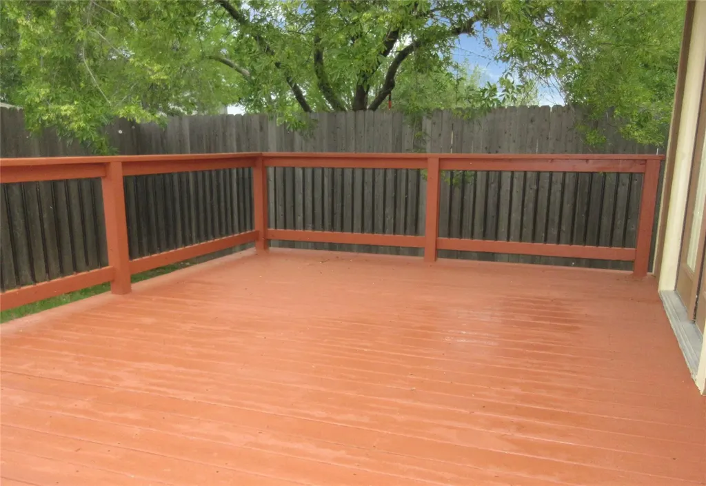 115 Rei Tang Loop Kyle TX 78640