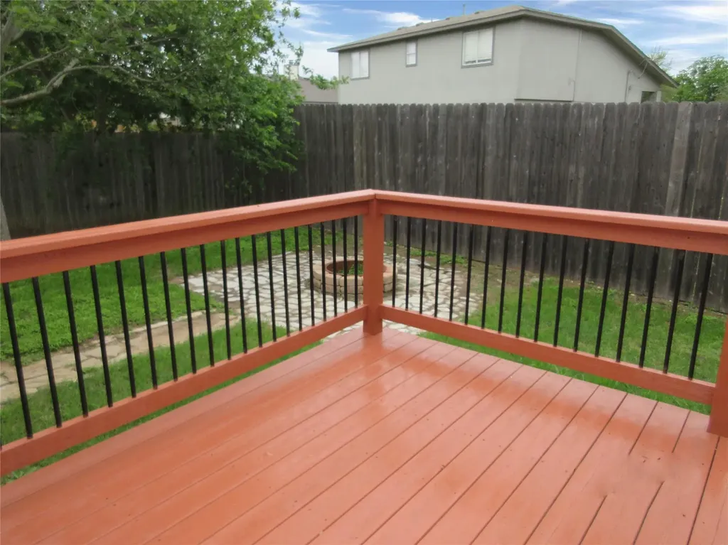 115 Rei Tang Loop Kyle TX 78640