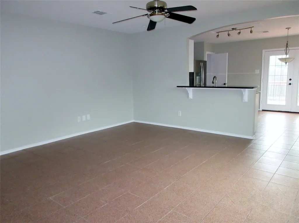 115 Rei Tang Loop Kyle TX 78640