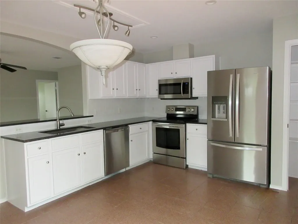 115 Rei Tang Loop Kyle TX 78640