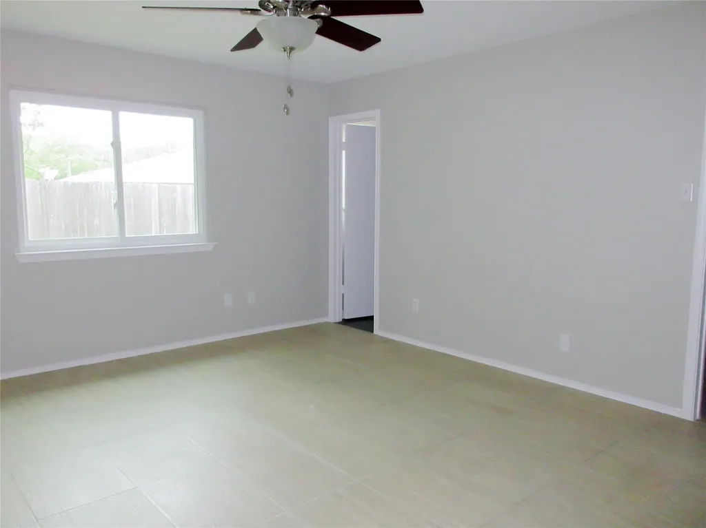 115 Rei Tang Loop Kyle TX 78640