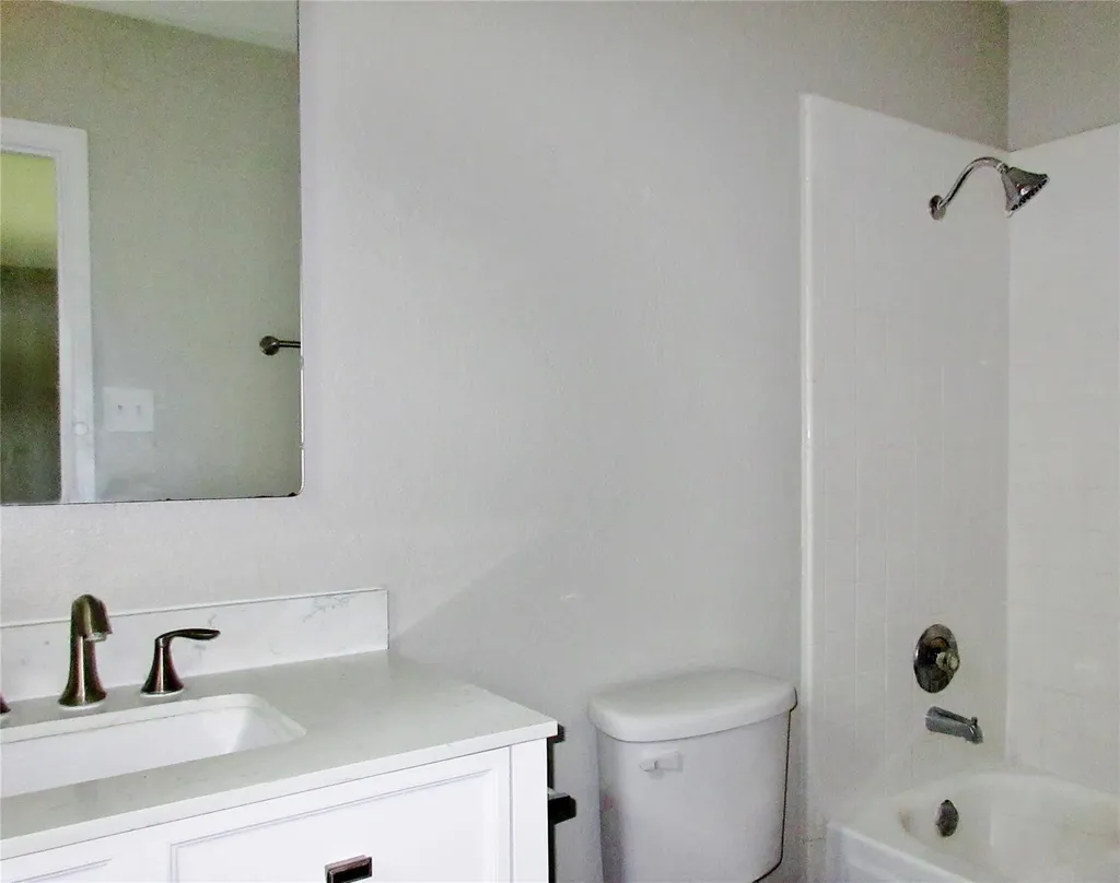 115 Rei Tang Loop Kyle TX 78640