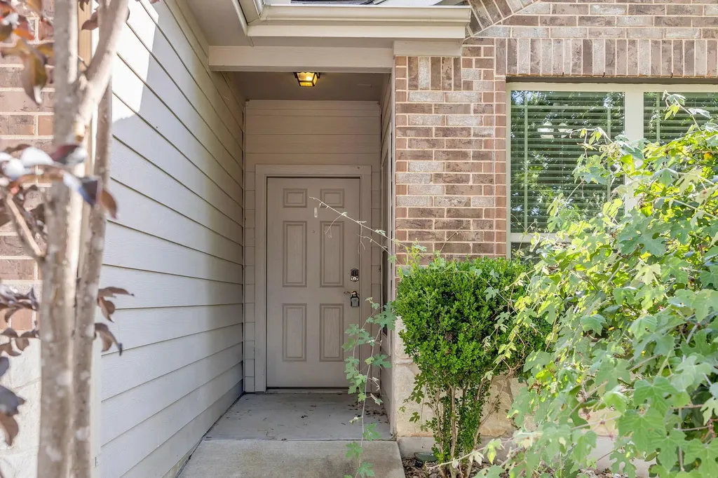 7212 Vail Ridge Street Austin TX 78744