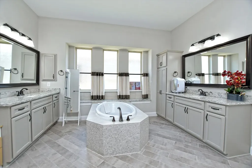 2305 Millbrook Loop Leander TX 78641