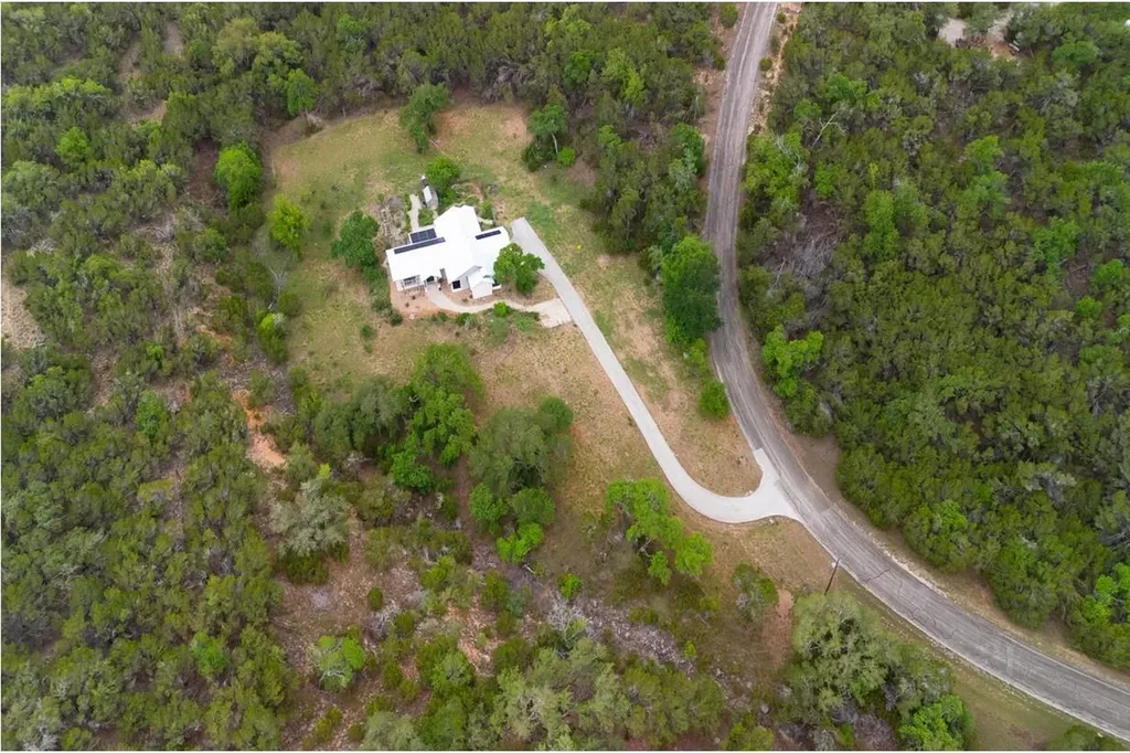 408 Stonegate Lane Dripping Springs TX 78620