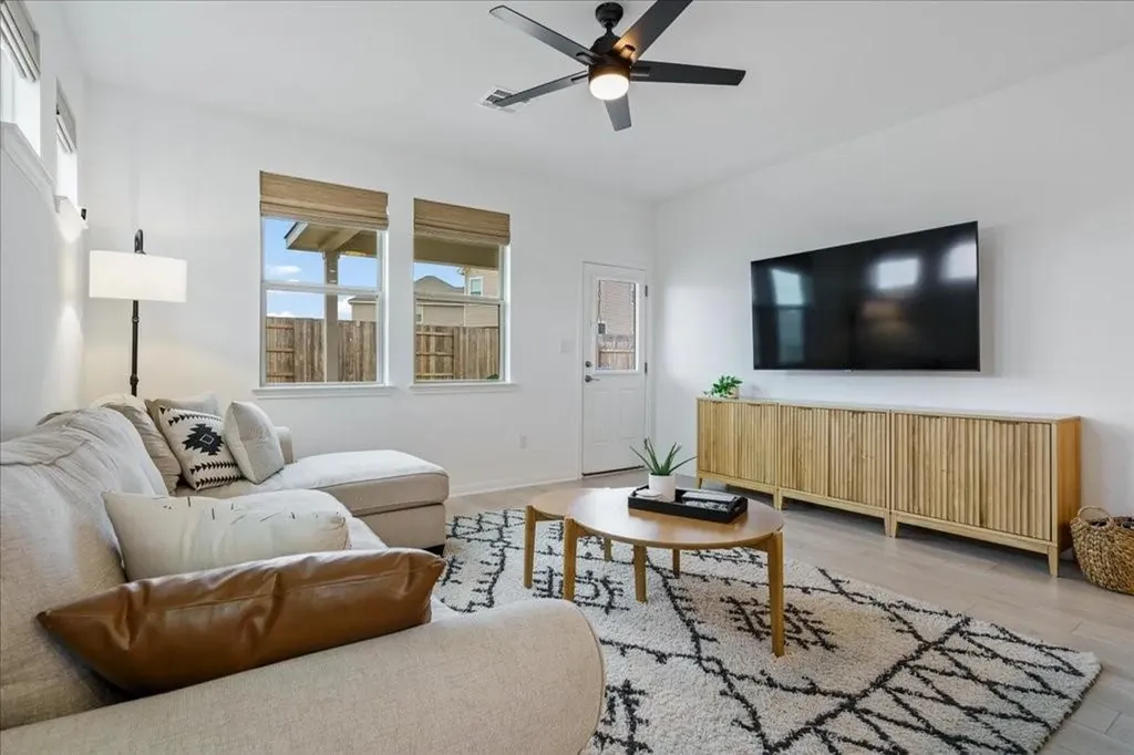 376 Papaya Drive Buda TX 78610