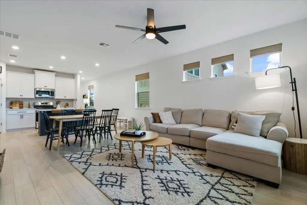 376 Papaya Drive Buda TX 78610