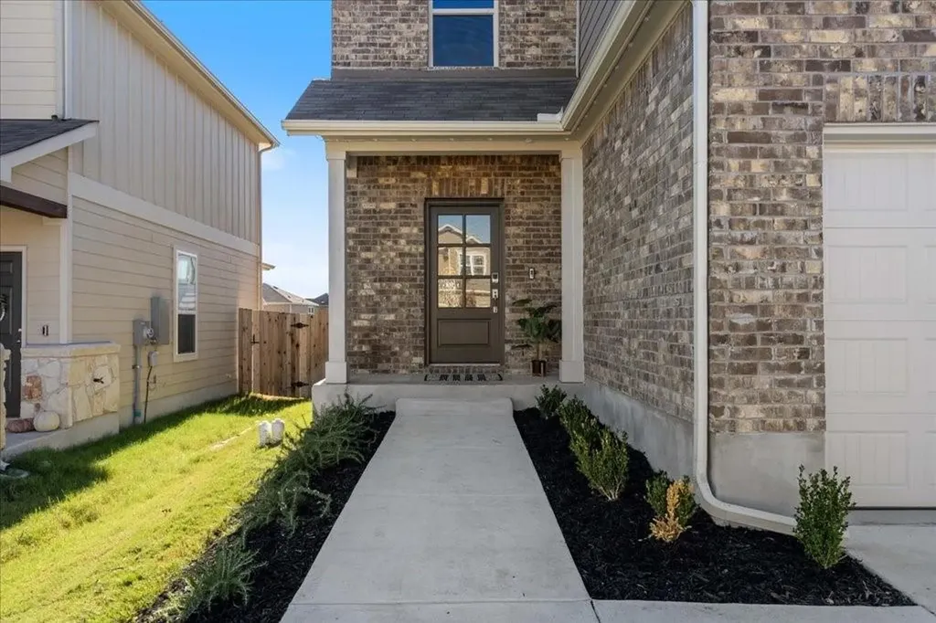 376 Papaya Drive Buda TX 78610