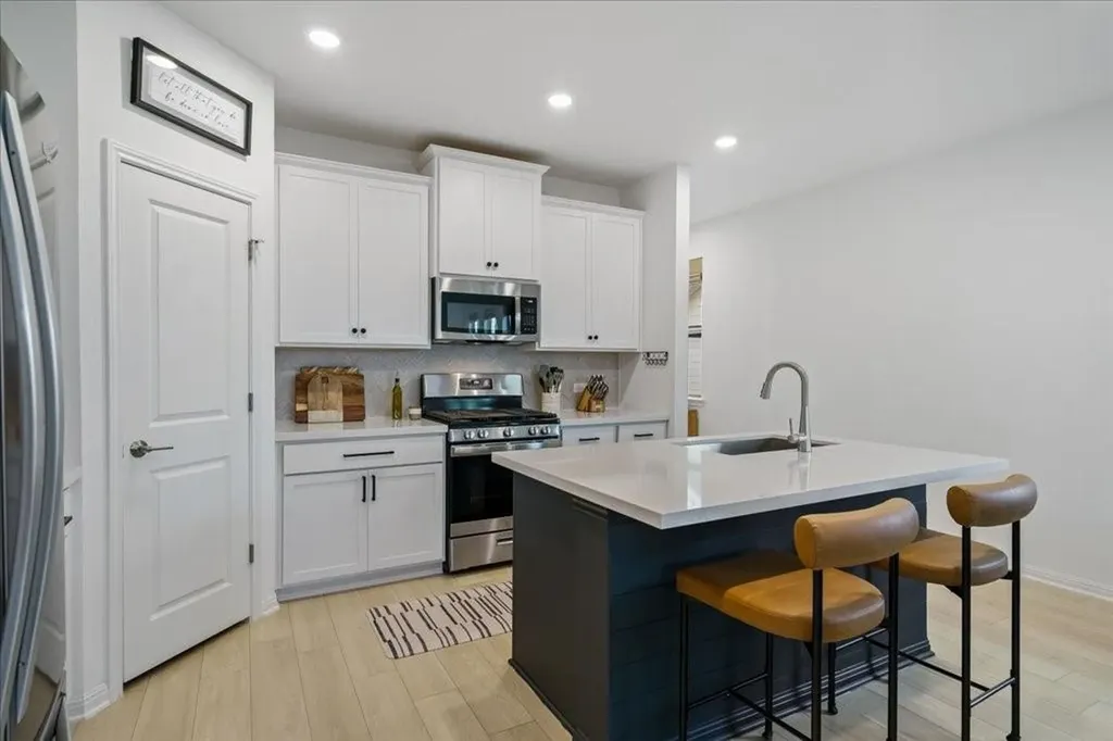 376 Papaya Drive Buda TX 78610