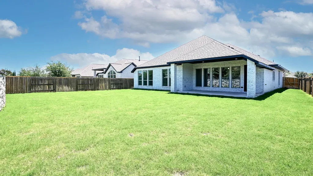 393 Coyote Creek Way Kyle TX 78640