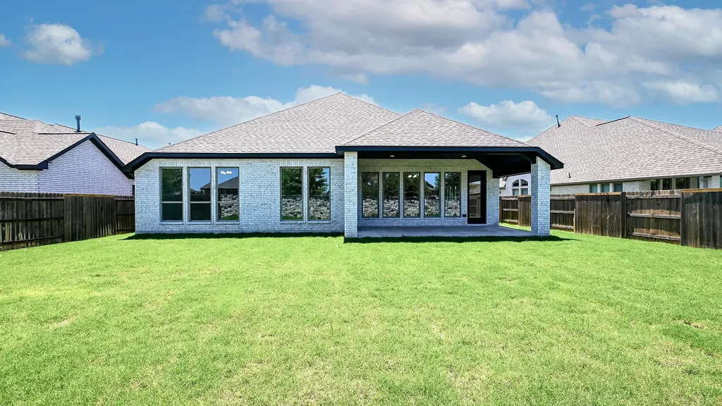 393 Coyote Creek Way Kyle TX 78640