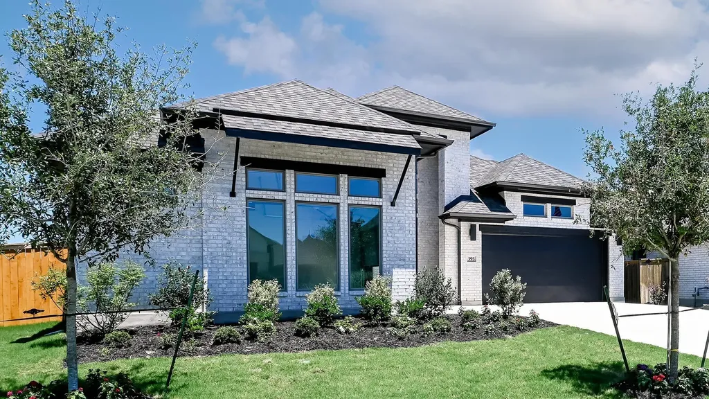 393 Coyote Creek Way Kyle TX 78640