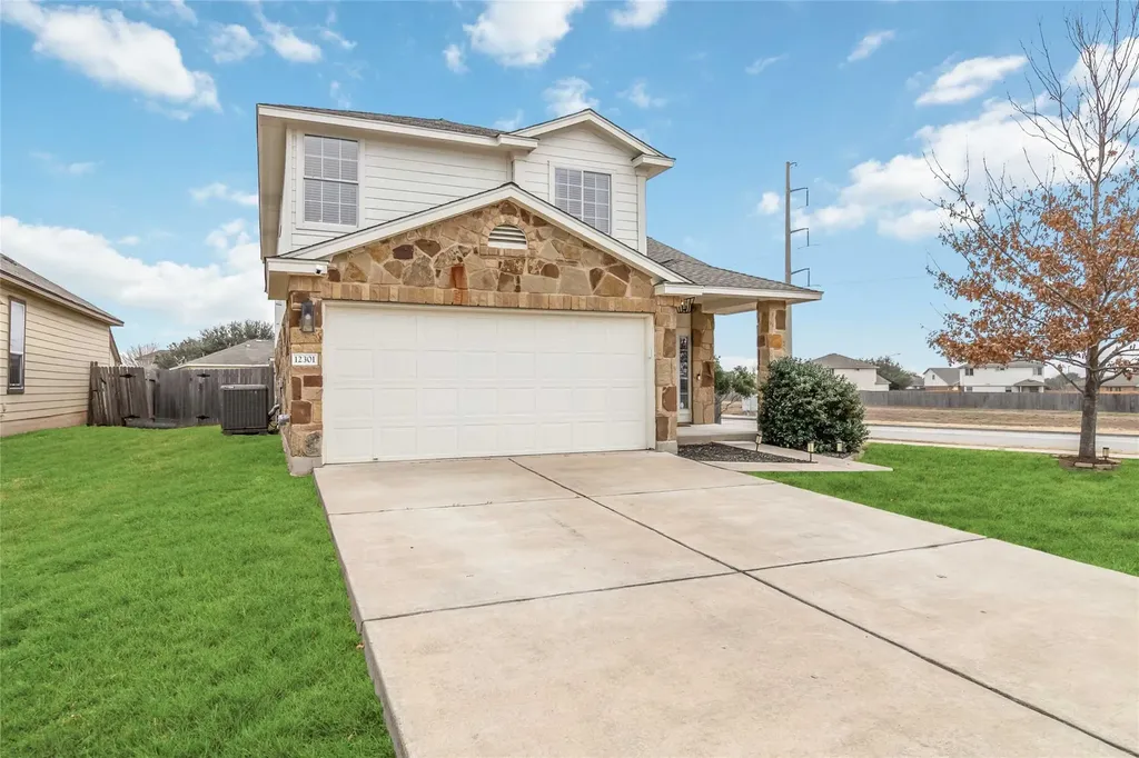 12301 Dwight Eisenhower Street Manor TX 78653