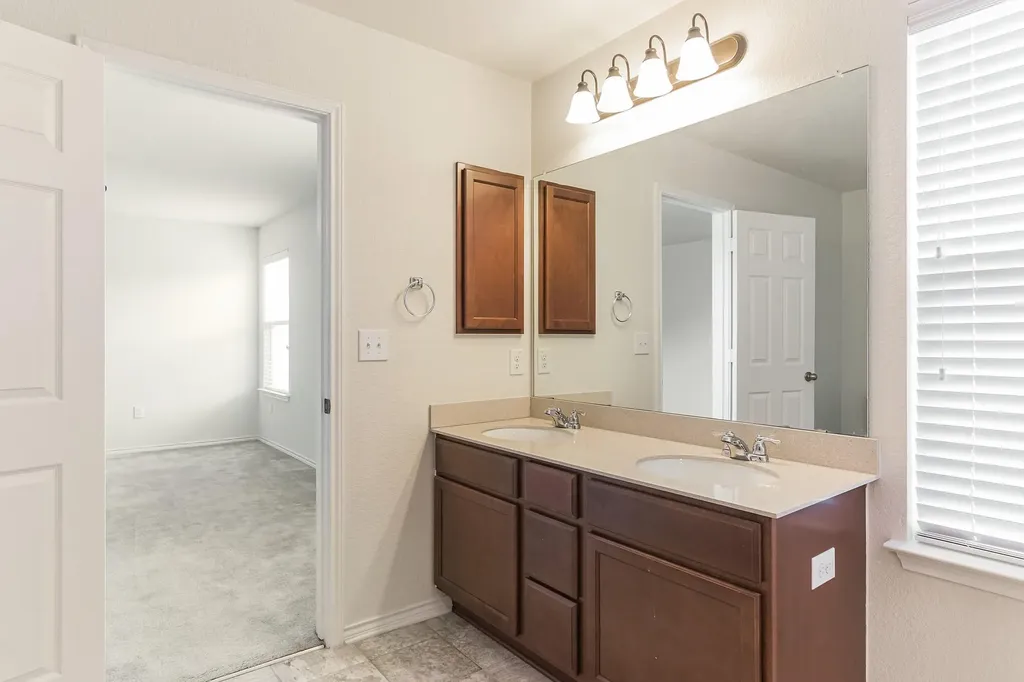 804 Sawbuck Drive Pflugerville TX 78660