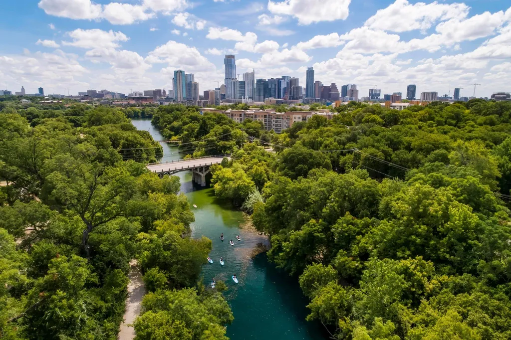 2402 Elmglen Drive Austin TX 78704
