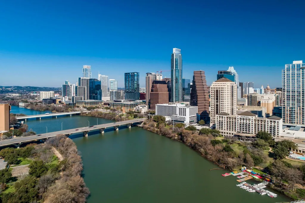 2402 Elmglen Drive Austin TX 78704
