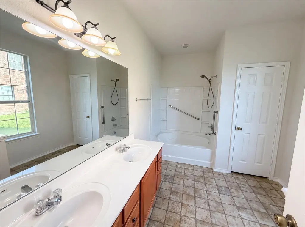 807 Yosemite Trail Taylor TX 76574