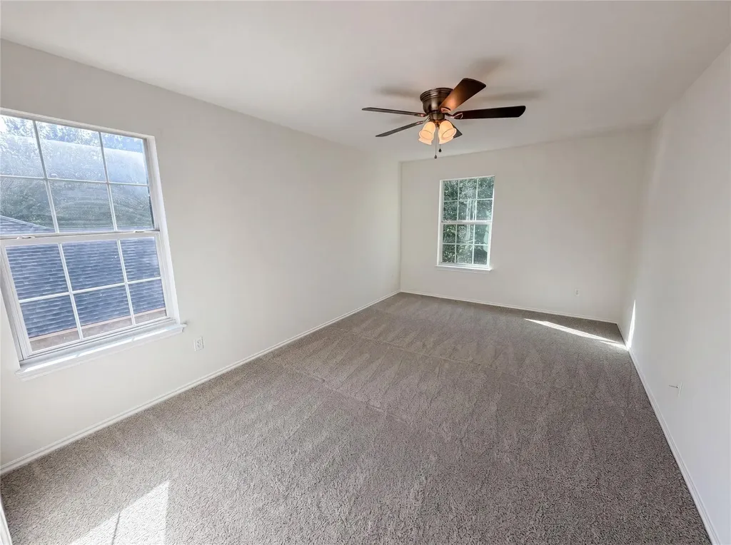807 Yosemite Trail Taylor TX 76574