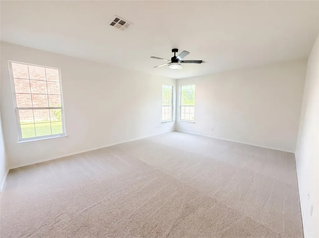 807 Yosemite Trail Taylor TX 76574