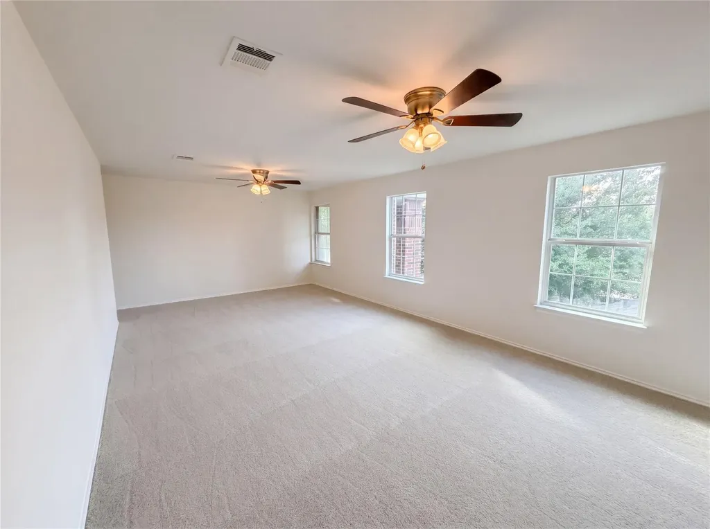 807 Yosemite Trail Taylor TX 76574