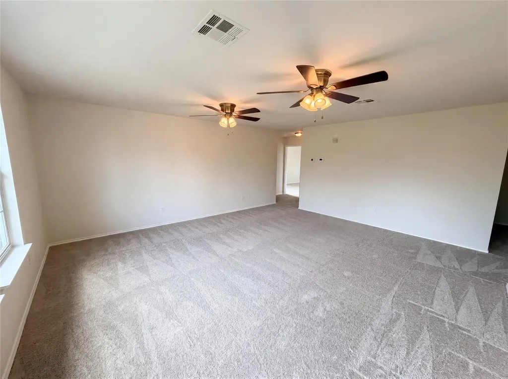 807 Yosemite Trail Taylor TX 76574