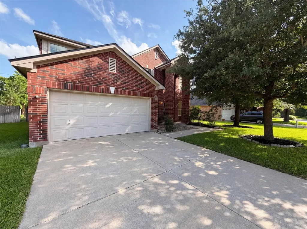 807 Yosemite Trail Taylor TX 76574