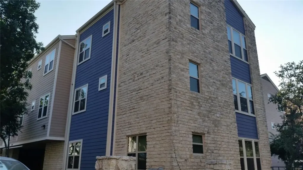 2414 Longview Street Austin TX 78705