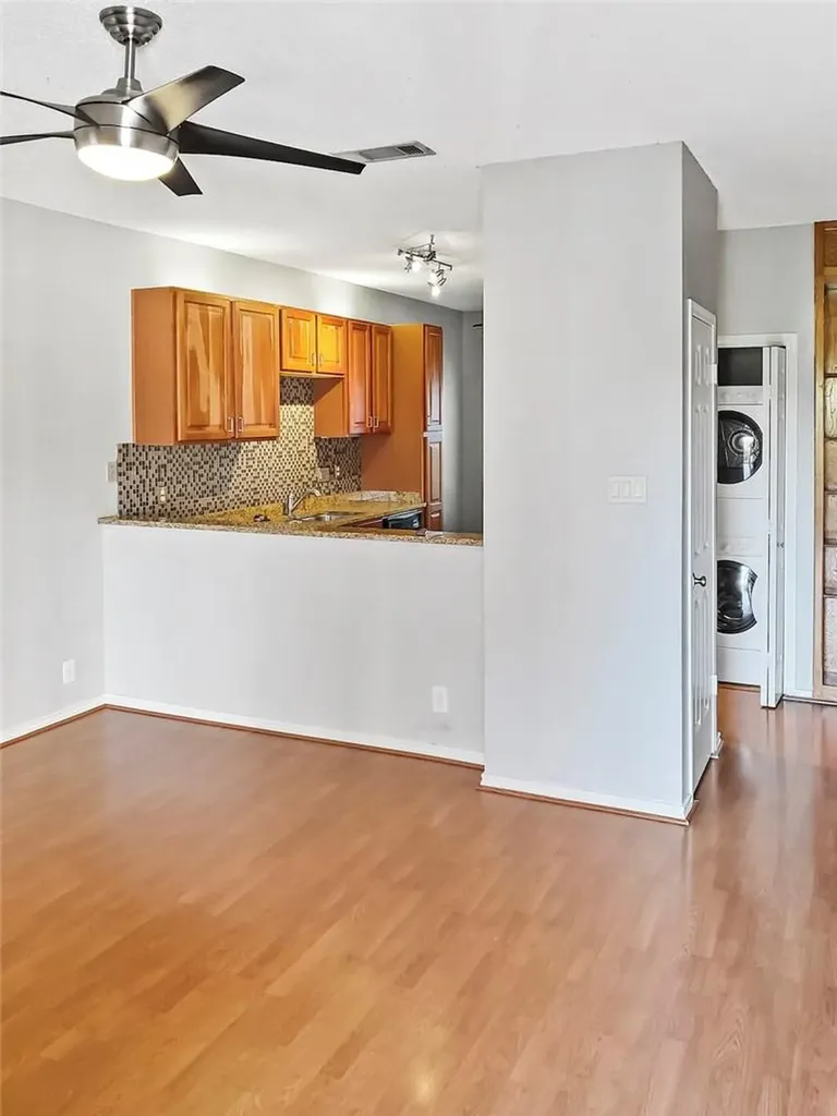 2414 Longview Street Austin TX 78705