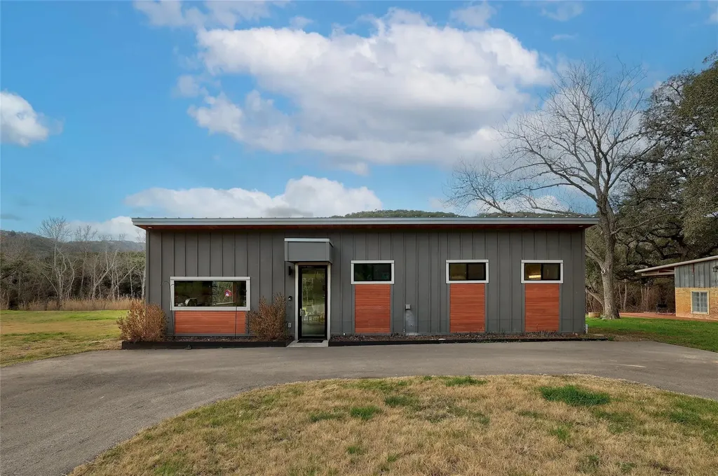 7001 Rr 2222 Road Austin TX 78730