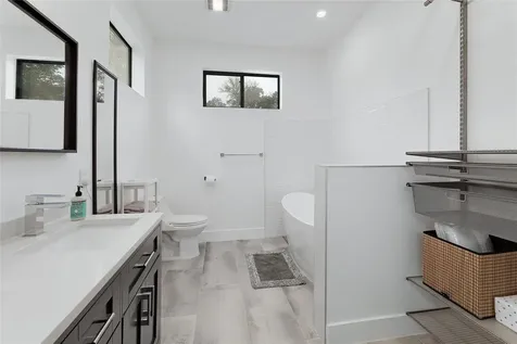 7001 Rr 2222 Road Austin TX 78730