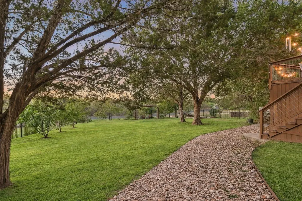 300 Wesley Ridge Drive Spicewood TX 78669
