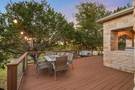 300 Wesley Ridge Drive Spicewood TX 78669